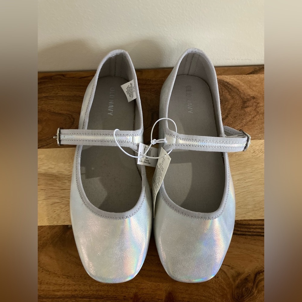 NWT OLD NAVY GIRLS BALLET FLAT SHOES SILVER SHINE
